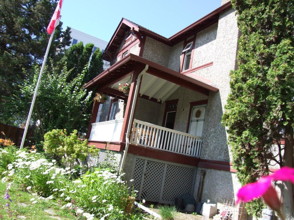 Stirling House Bed and Breakfast Kelowna Exterior foto